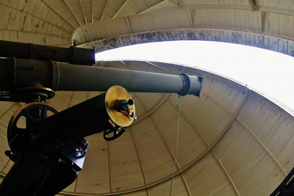 Imagem colorida do telescópio do Observatório do Valongo.
