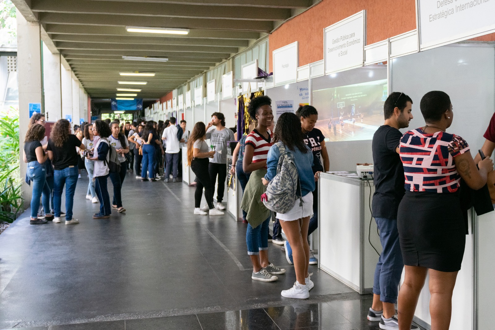 Jogando e aprendendo – Conexão UFRJ