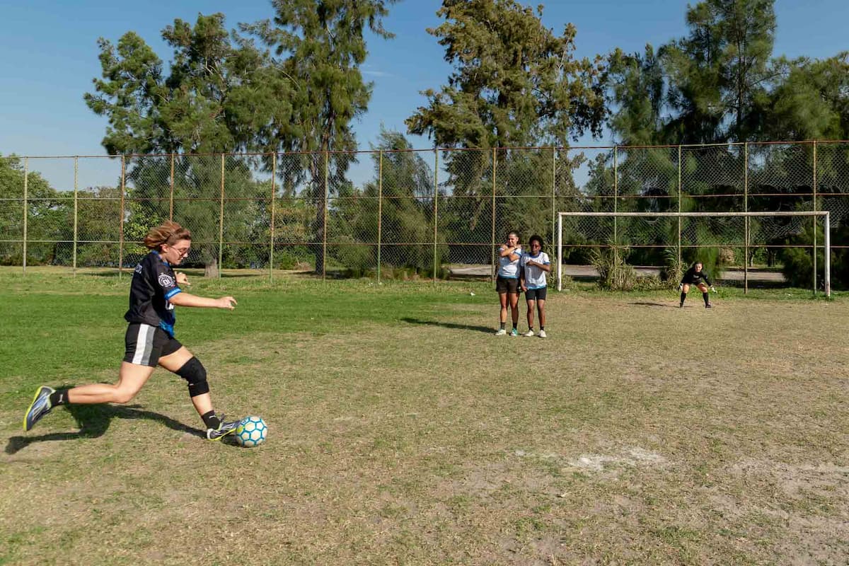 Time de futebol feminino da OAB-GO realiza jogo de apresentação