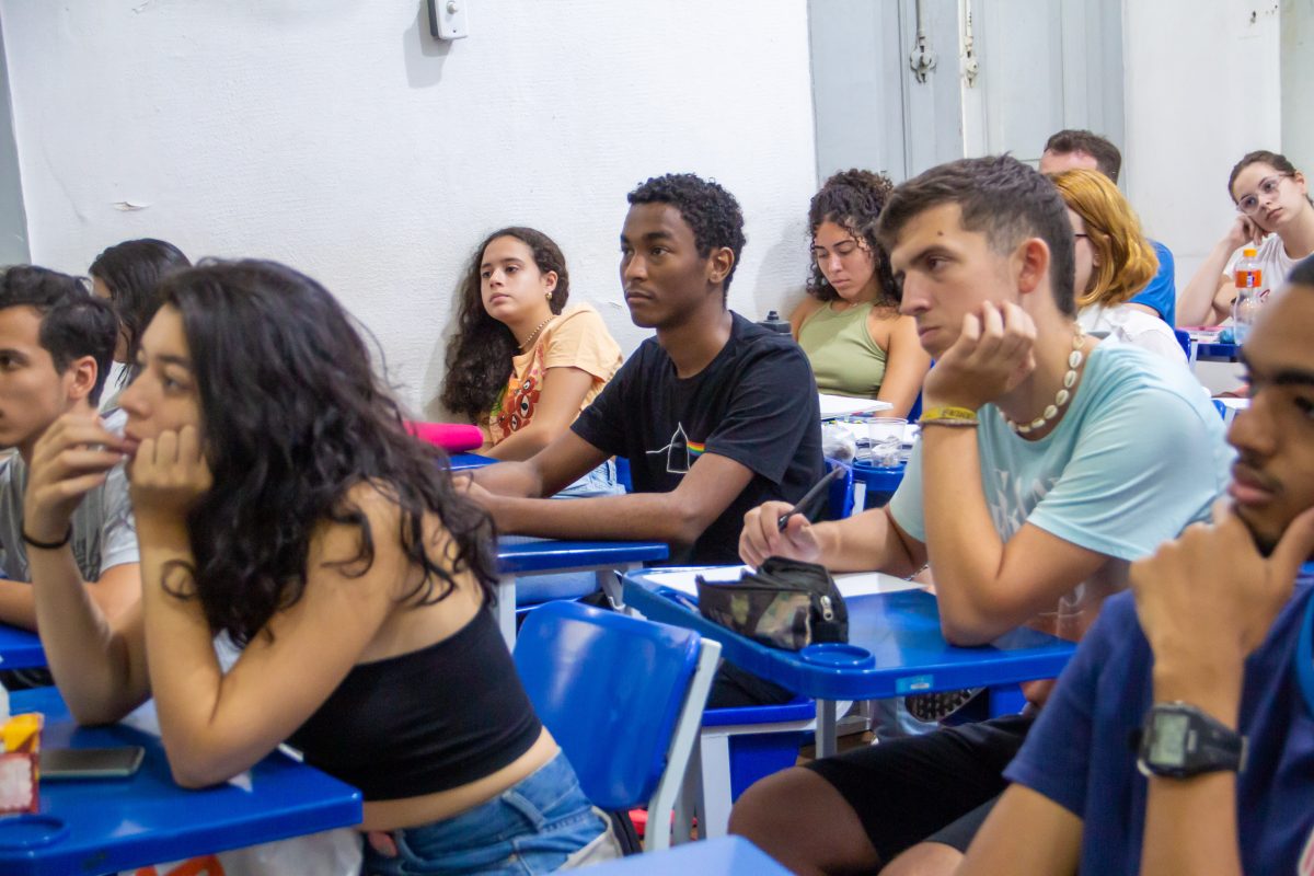 Inscrições abertas para cursos de idiomas na UFRJ 