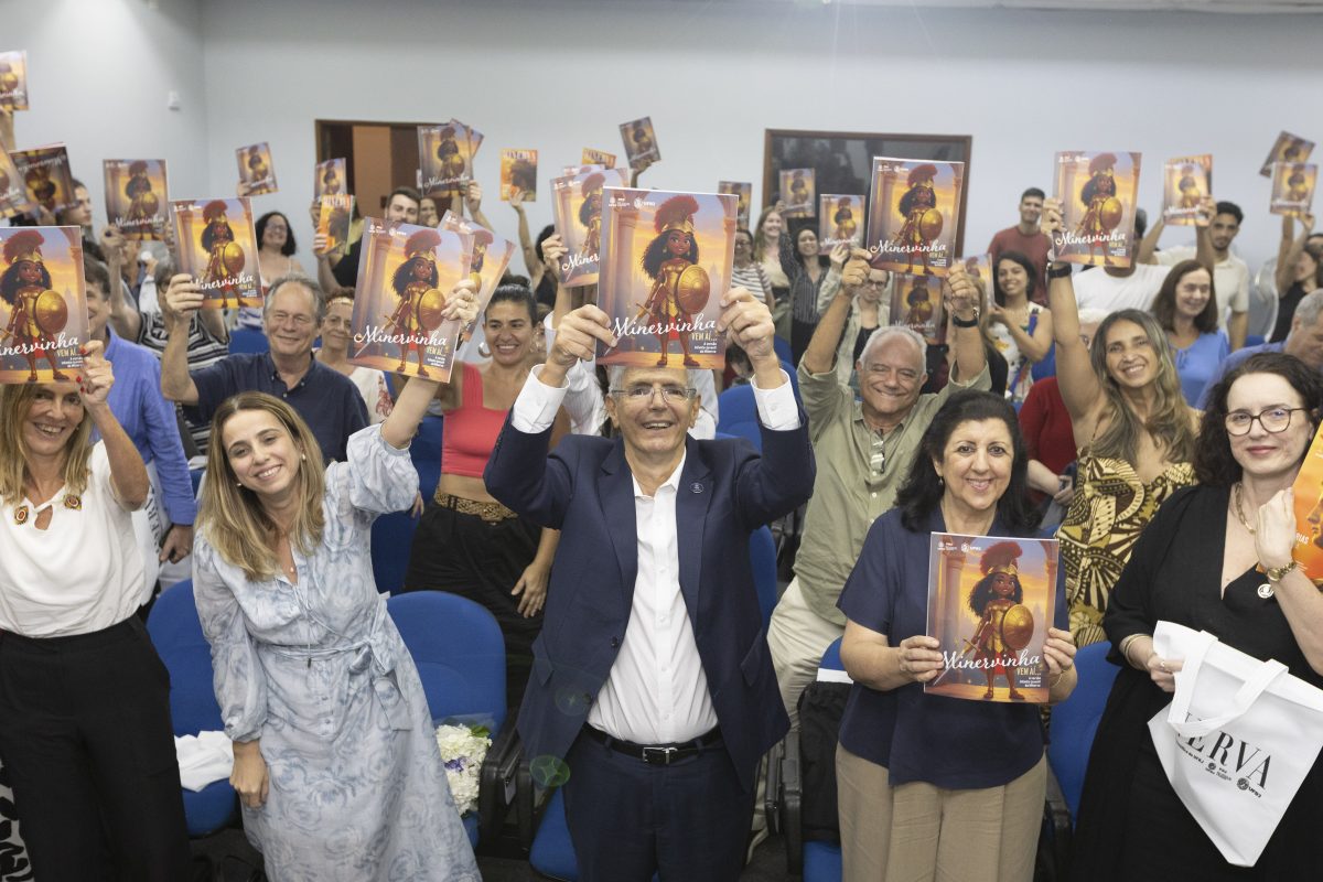 Revista Minerva abre portas da produção científica para o público