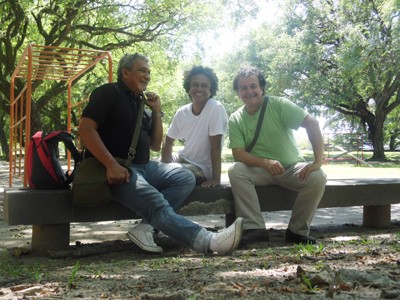 Imagem dos três autores do livro: João Bosco Gomes, Carlos Dei Ribas e Domingos Moura de Oliveira.