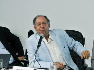 Imagem de Clélio Campolina, professor da Universidade Federal de Minas Gerais.